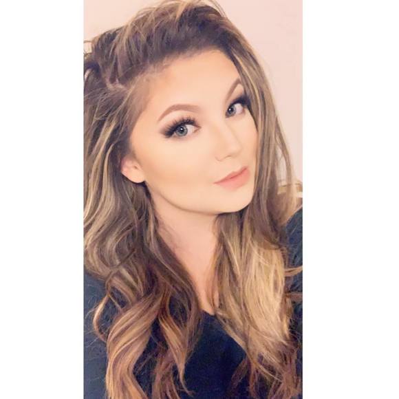 Meet your Posher, Renee - Picture 1 of 1